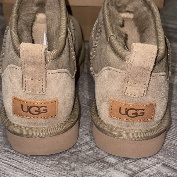 UGG Classic Ultra Mini Boots - Picture 3 of 10